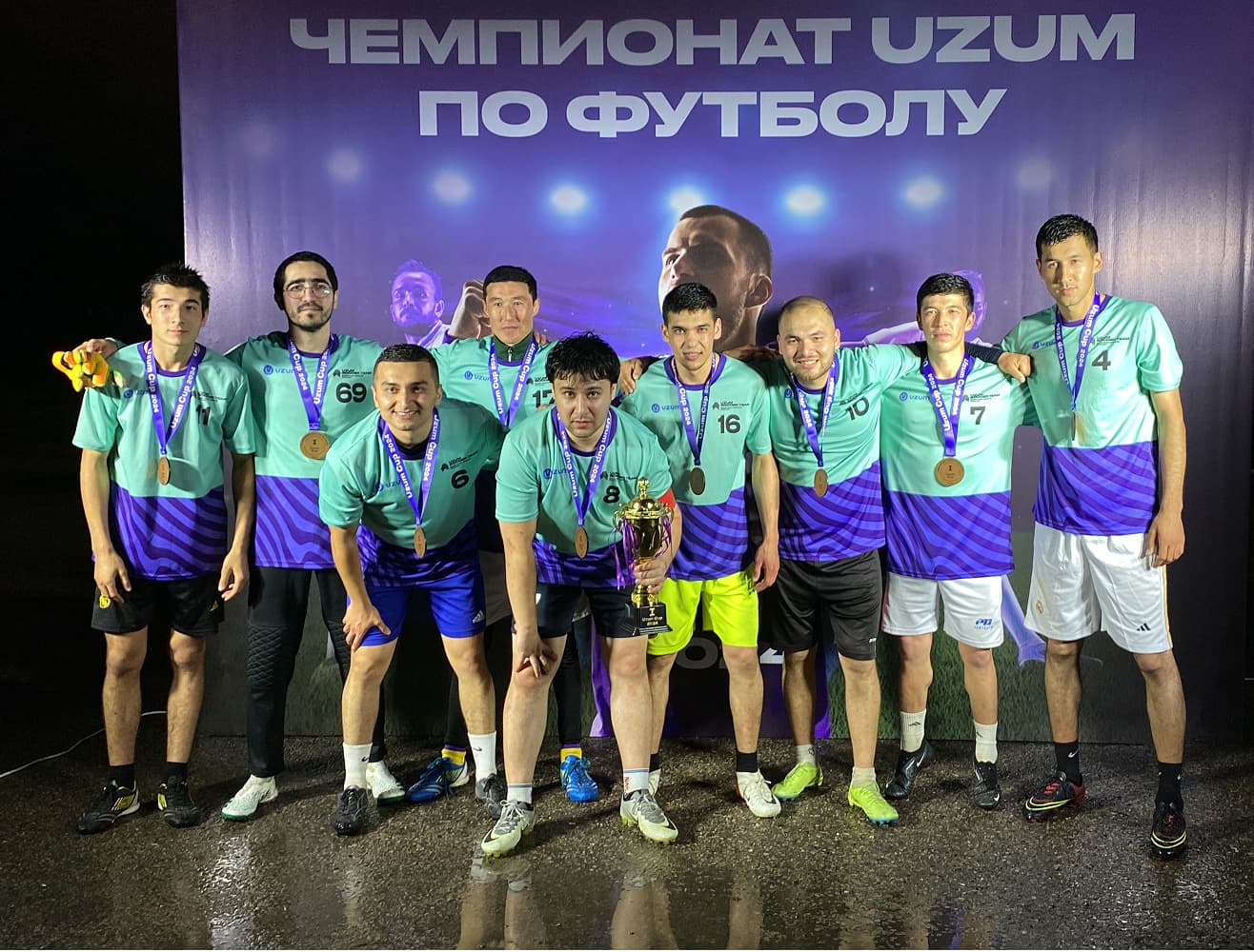 Игроки на чемпионате Uzum по футболу