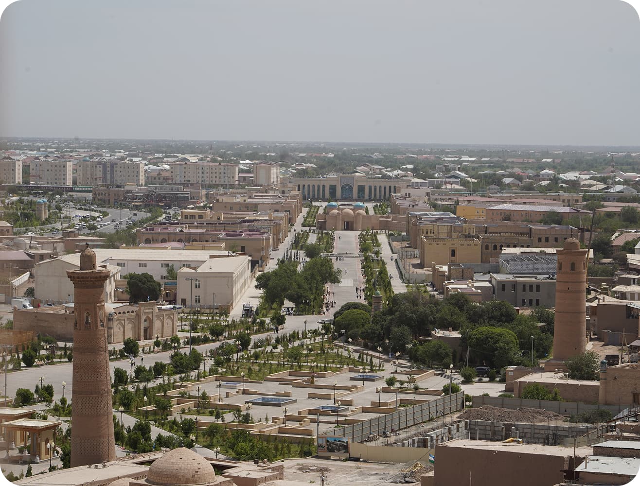 Панорама исторического города Бухары с элементами древней застройки